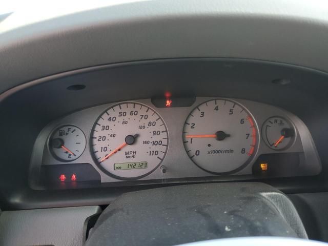2001 Nissan Frontier Crew Cab XE
