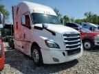 2019 Freightliner Cascadia 126 Semi Truck