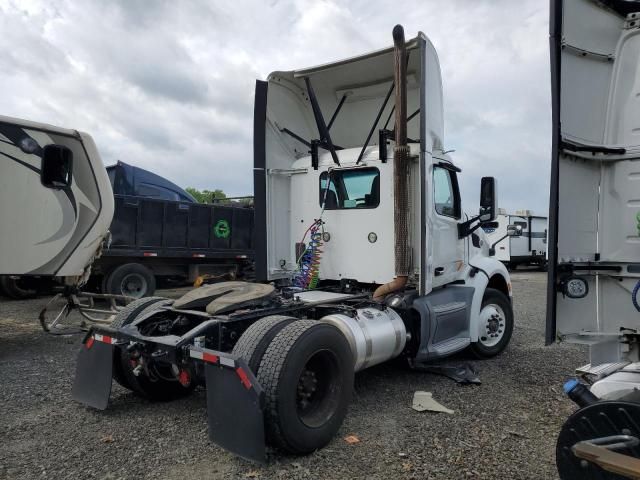 2016 Peterbilt Tractor 2016 Peterbilt 579 Semi Truck