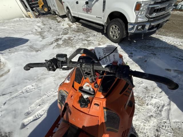 2022 Arctic Cat 2022 Arti M 8000 HAR