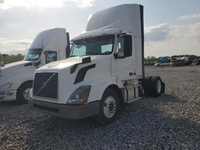 2017 Volvo VNL Semi Truck