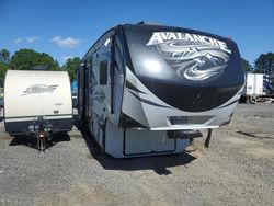 Camiones con título limpio a la venta en subasta: 2015 Keystone 2015 Dutchman Avalanche