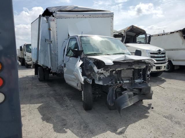 2023 Ford Econoline E350 Super Duty Cutaway Van
