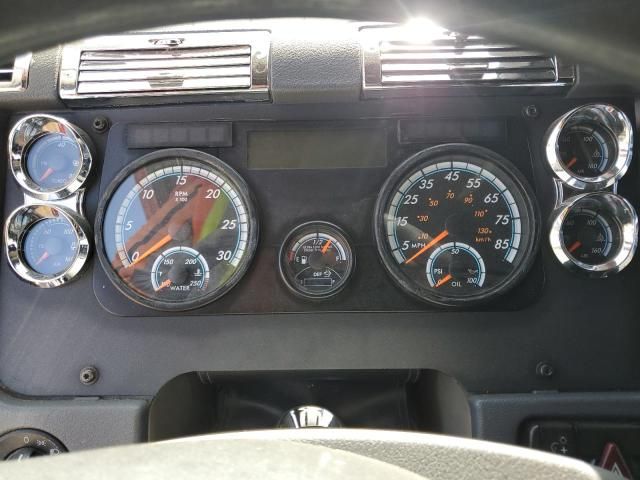 2016 Freightliner Cascadia 125 Semi Truck