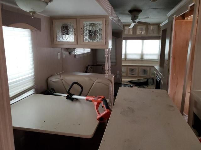 2006 LUX Camper