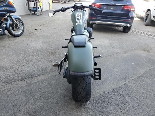 2018 Honda VT1300 CX