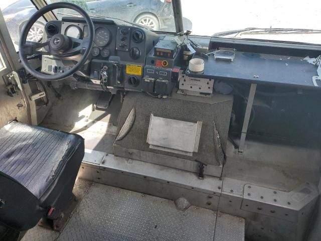 2003 Freightliner Chassis M Line WALK-IN Van