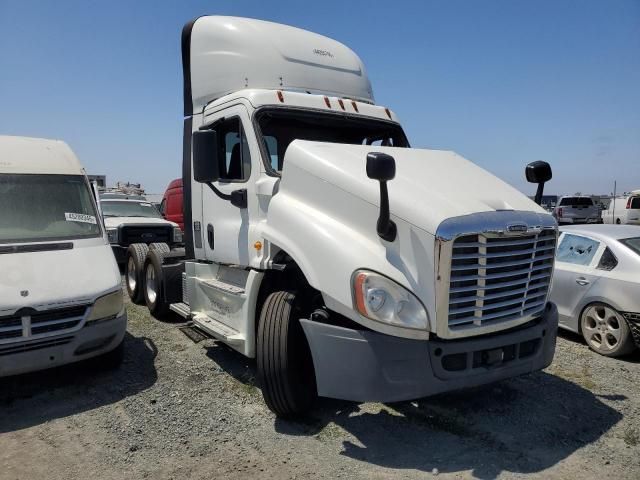 2014 Freightliner Cascadia 125