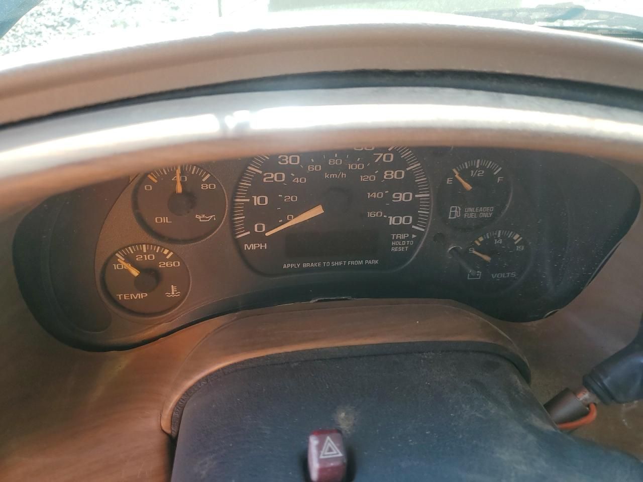 2002 GMC Safari xt