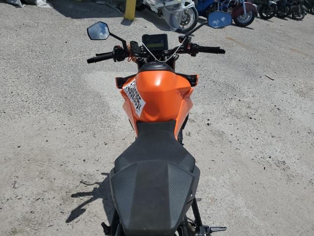 2024 KTM 990 Duke