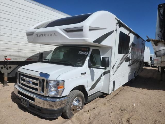 2023 Ford Econoline E450 Super Duty Cutaway Van