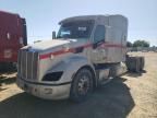 2014 Peterbilt 579 Semi Truck