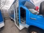 2014 Ford Econoline E450 Super Duty Cutaway Van