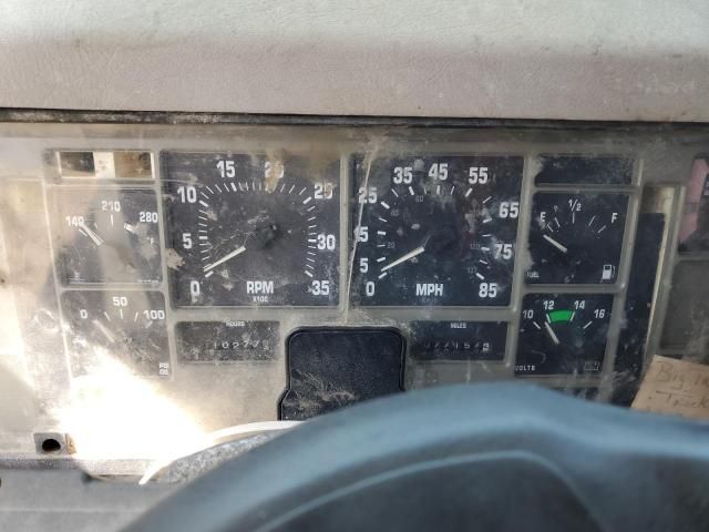 2001 International 4000 4900