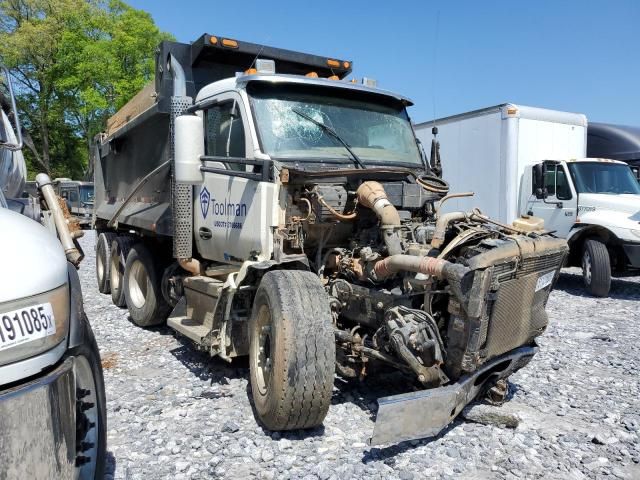 2018 Kenworth T880 Dump Truck