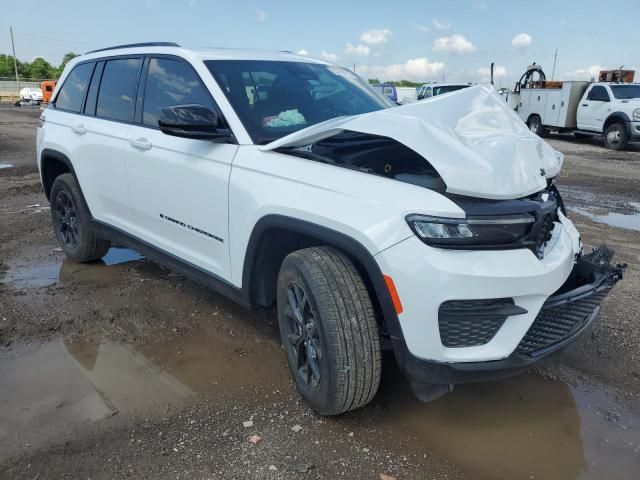 2025 Jeep Grand Cherokee Laredo