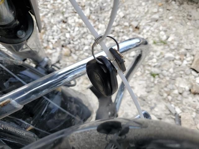 2011 Harley-Davidson Flhtk