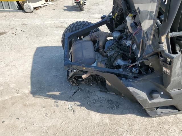 2022 Can-Am Defender Max Lone Star HD10