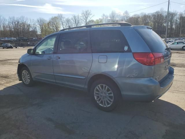 2010 Toyota Sienna LE