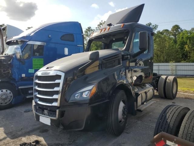 2021 Freightliner Cascadia 126 Semi Truck