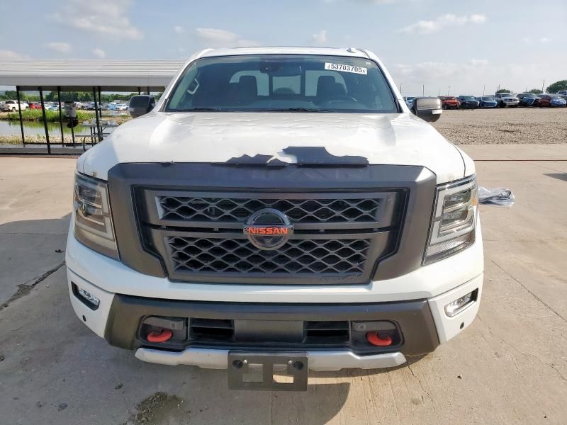 2021 Nissan Titan SV