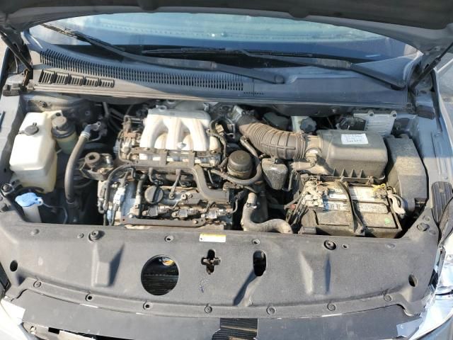 2008 Hyundai Entourage GLS