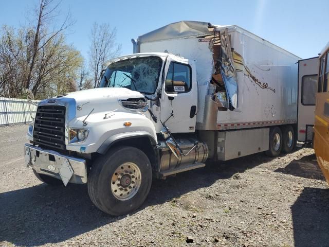 2020 Freightliner 114SD