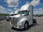 2015 Kenworth T680 Semi Truck