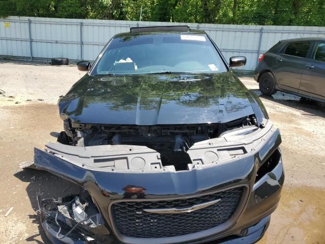 2018 Chrysler 300 S