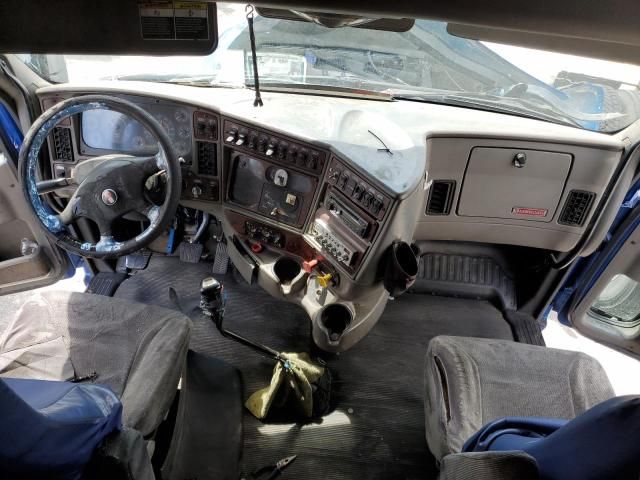 2009 Kenworth T2000 Semi Truck