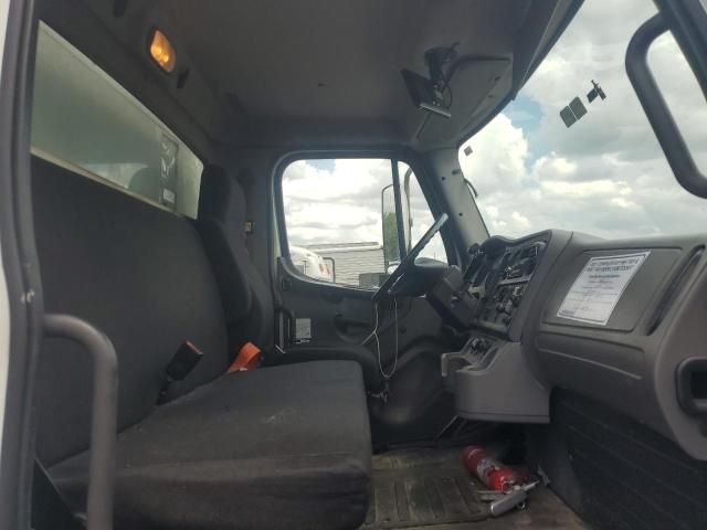 2015 Freightliner M2 106 Medium Duty