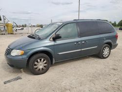2005 Chrysler Town & Country Touring en venta en Columbia, MO