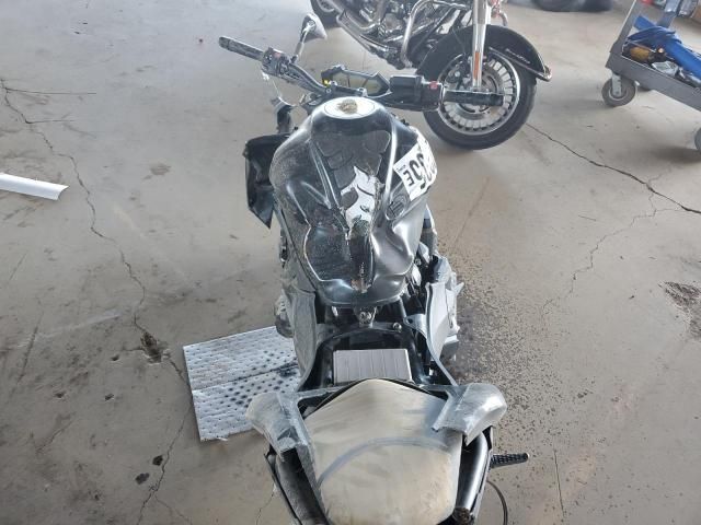 2016 Kawasaki ZR800 B