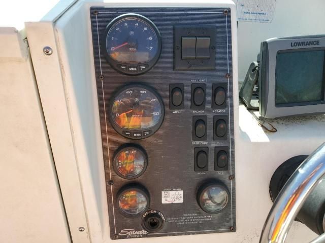 1999 Seaswirl Boat