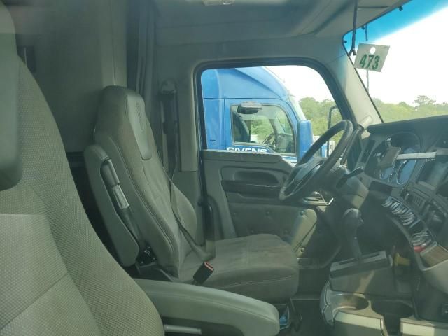 2015 Kenworth Construction T680