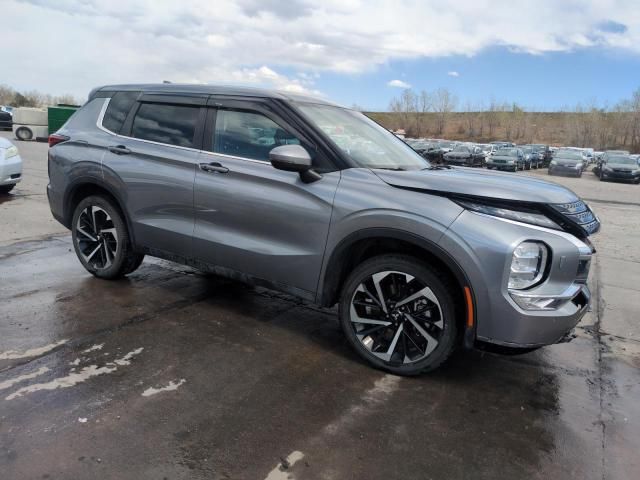 2023 Mitsubishi Outlander SE