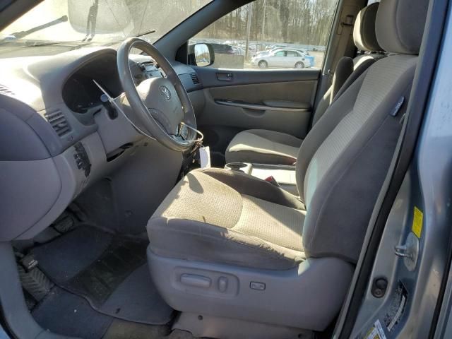2010 Toyota Sienna LE