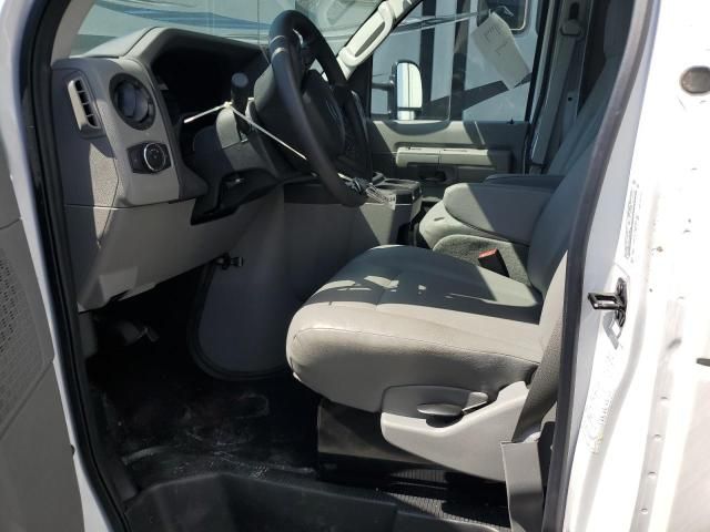 2023 Ford Econoline E350 Super Duty Cutaway Van