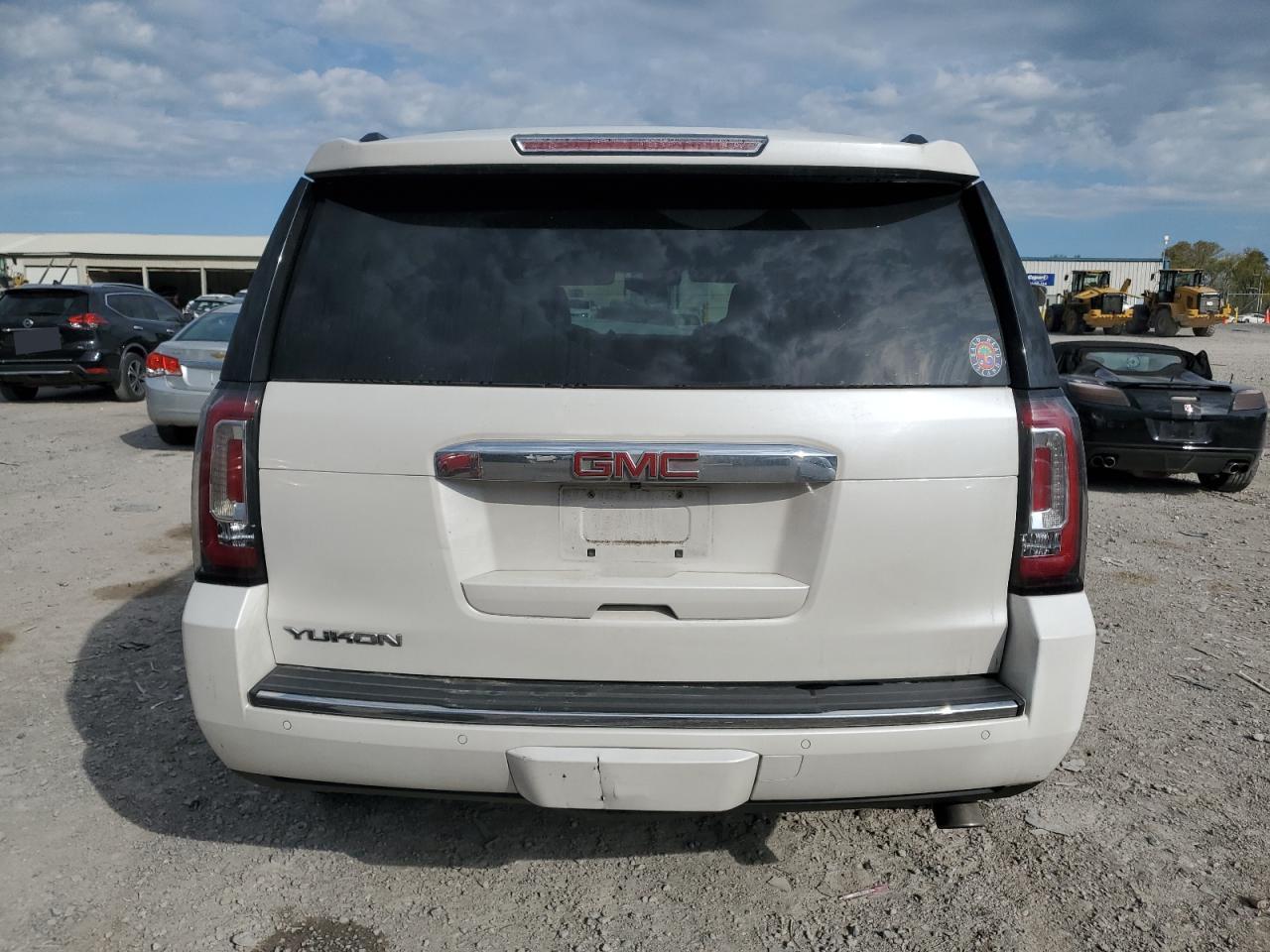 2016 GMC Yukon Denali