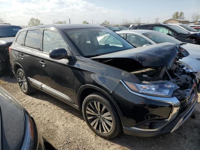 2020 Mitsubishi Outlander SE