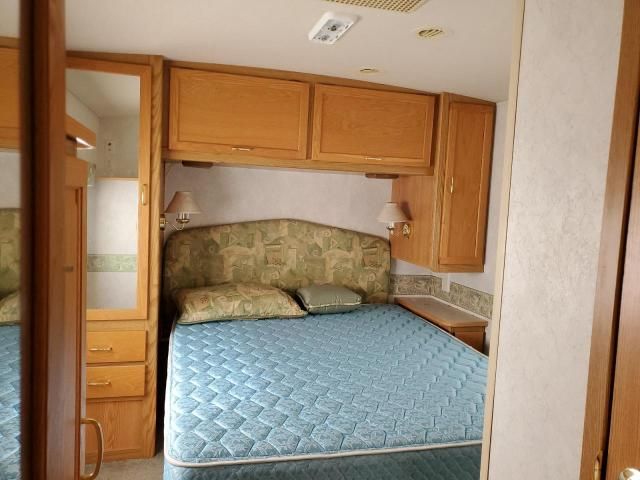2003 Workhorse Custom Chassis Motorhome Chassis P3500