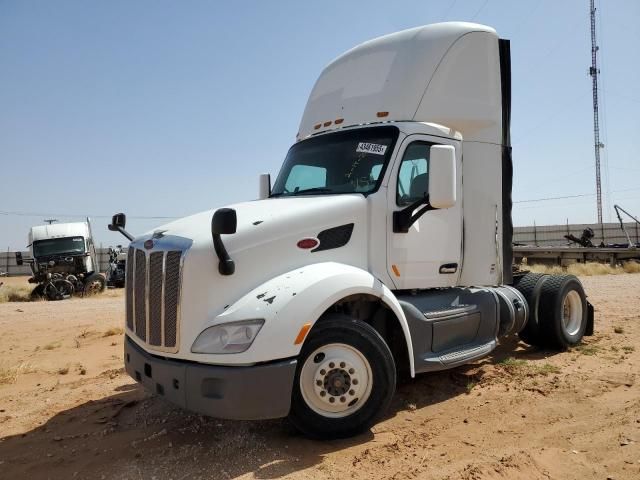 2015 Peterbilt 579