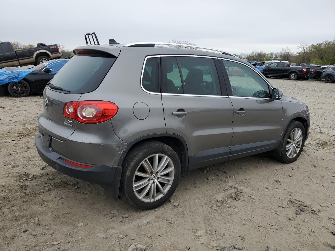 2011 Volkswagen Tiguan s