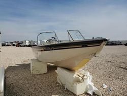 Salvage boats for sale at Casper, WY auction: 2000 Crestliner Boat