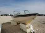 2000 Crestliner Boat