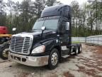 2015 Freightliner Cascadia Semi Truck