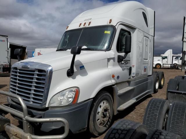 2019 Freightliner Cascadia 125 Semi Truck