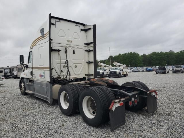 2018 Freightliner Cascadia 125 Semi Truck