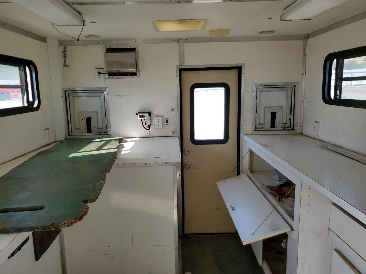 2001 Coachcraft Fiber Optic Splicing Trailer