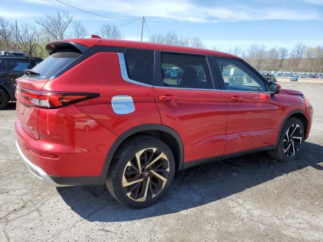 2022 Mitsubishi Outlander SE